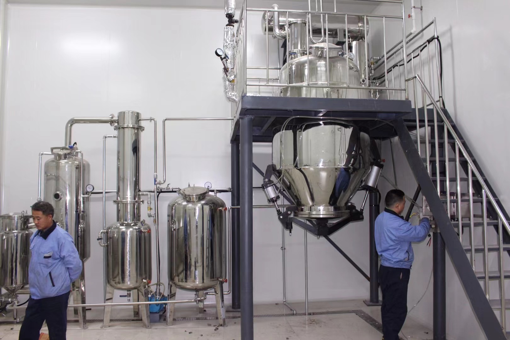 栀子花精油提取设备 小型植物水汽蒸馏装置生产厂家